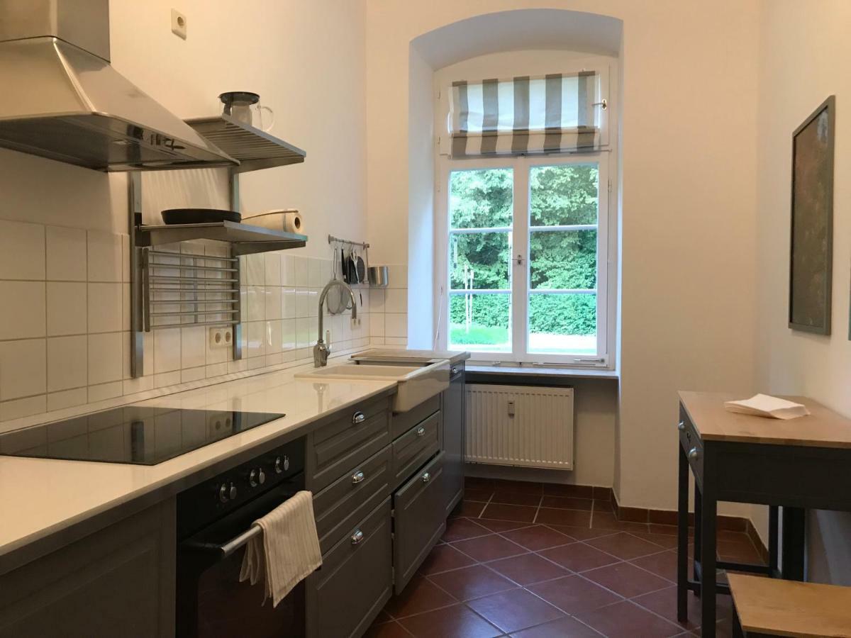 Elegantes Gaesteapartment Verano In Schloss Und Hofgut Langenzell Wiesenbach Exteriér fotografie